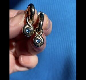 Pepi 18k White Gold and Sapphire Earrings